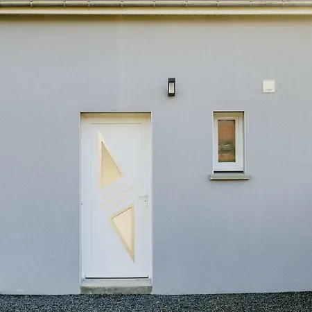 Awesome In Germain Sur Ay With Kitchen Сasa de vacaciones Saint-Germain-sur-Ay